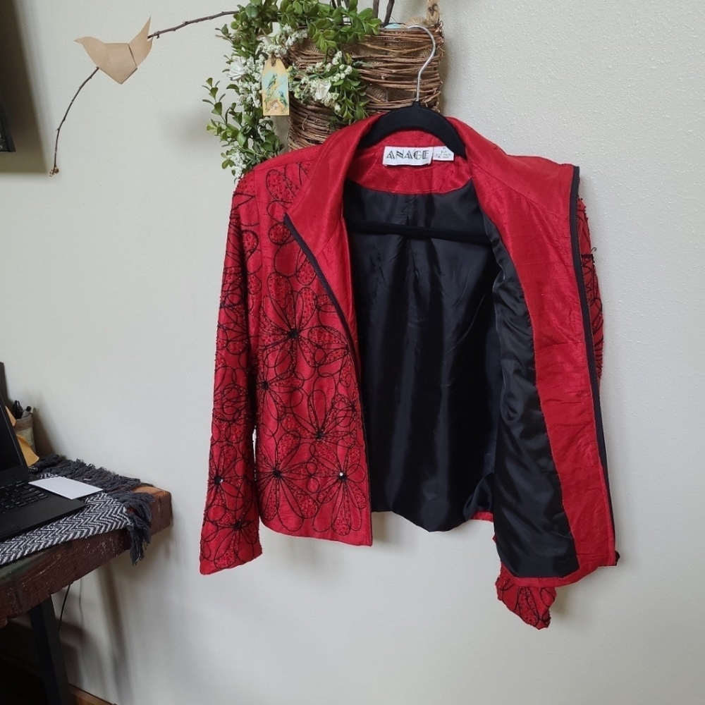 Anage Red Silk zip front jacket w/ bead and sequin‎ print. Womens SZ M. VINTAGE